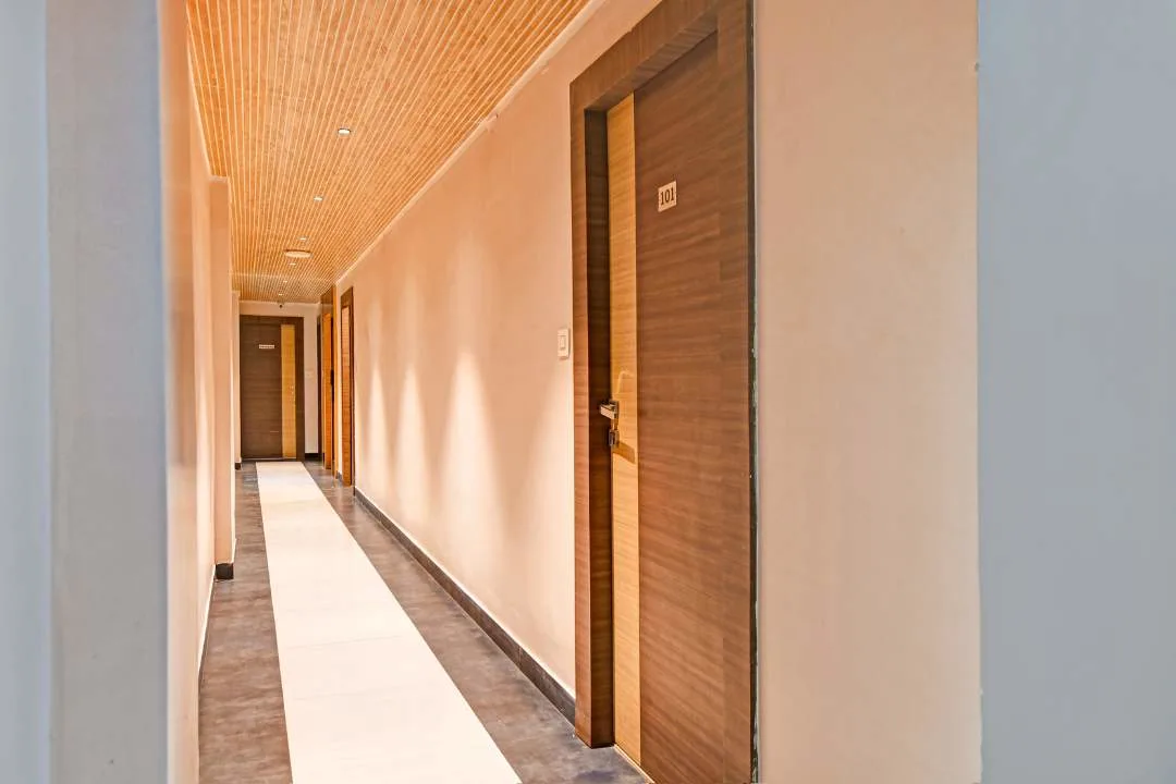 Lobby 5